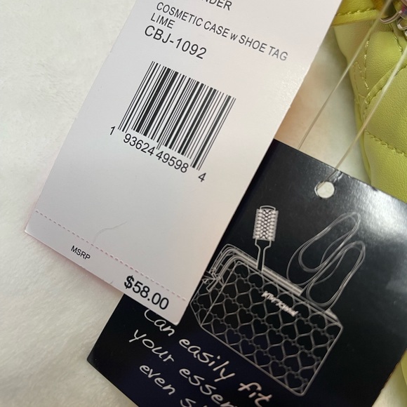 Betsey Johnson Lime Weekender toiletry bag, NWT - Picture 4 of 8